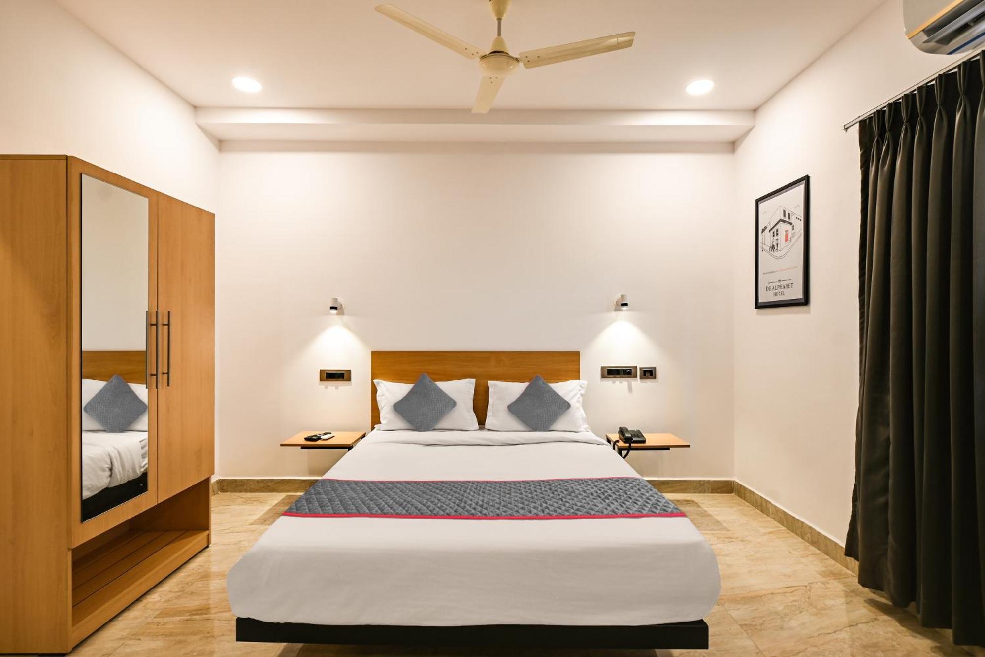 Super Townhouse De Alphabet Karmanghat Hyderabad Eksteriør bilde